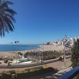  Apartamento Beachfront With Private Parking